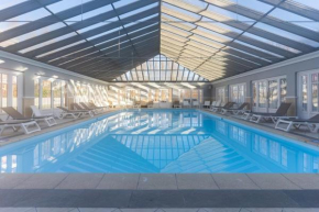 6-person flat with swimming pool tennis court and car park 157